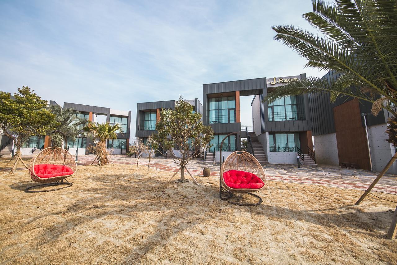 J Raum Resort Seogwipo Ngoại thất bức ảnh