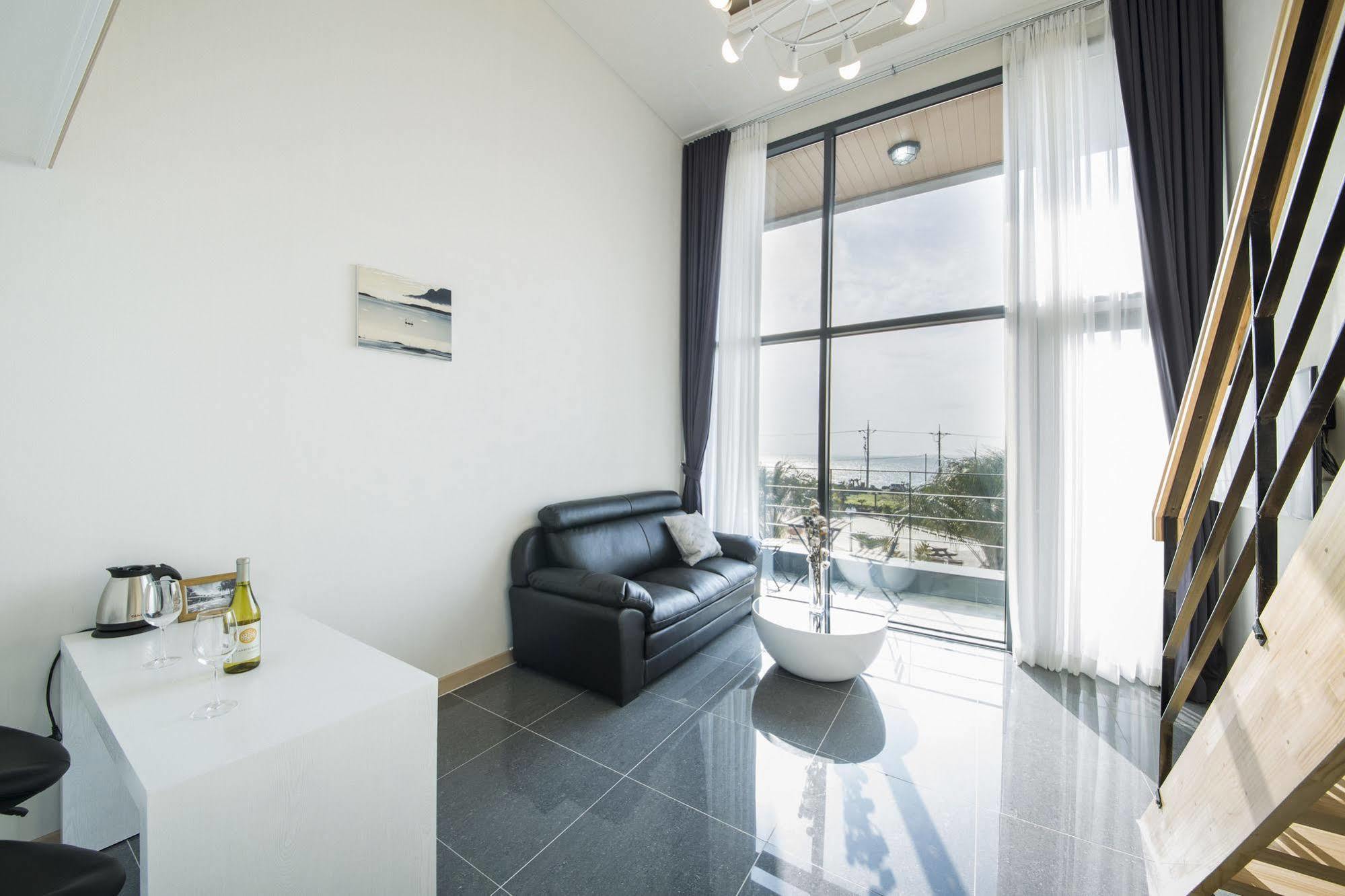 J Raum Resort Seogwipo Ngoại thất bức ảnh