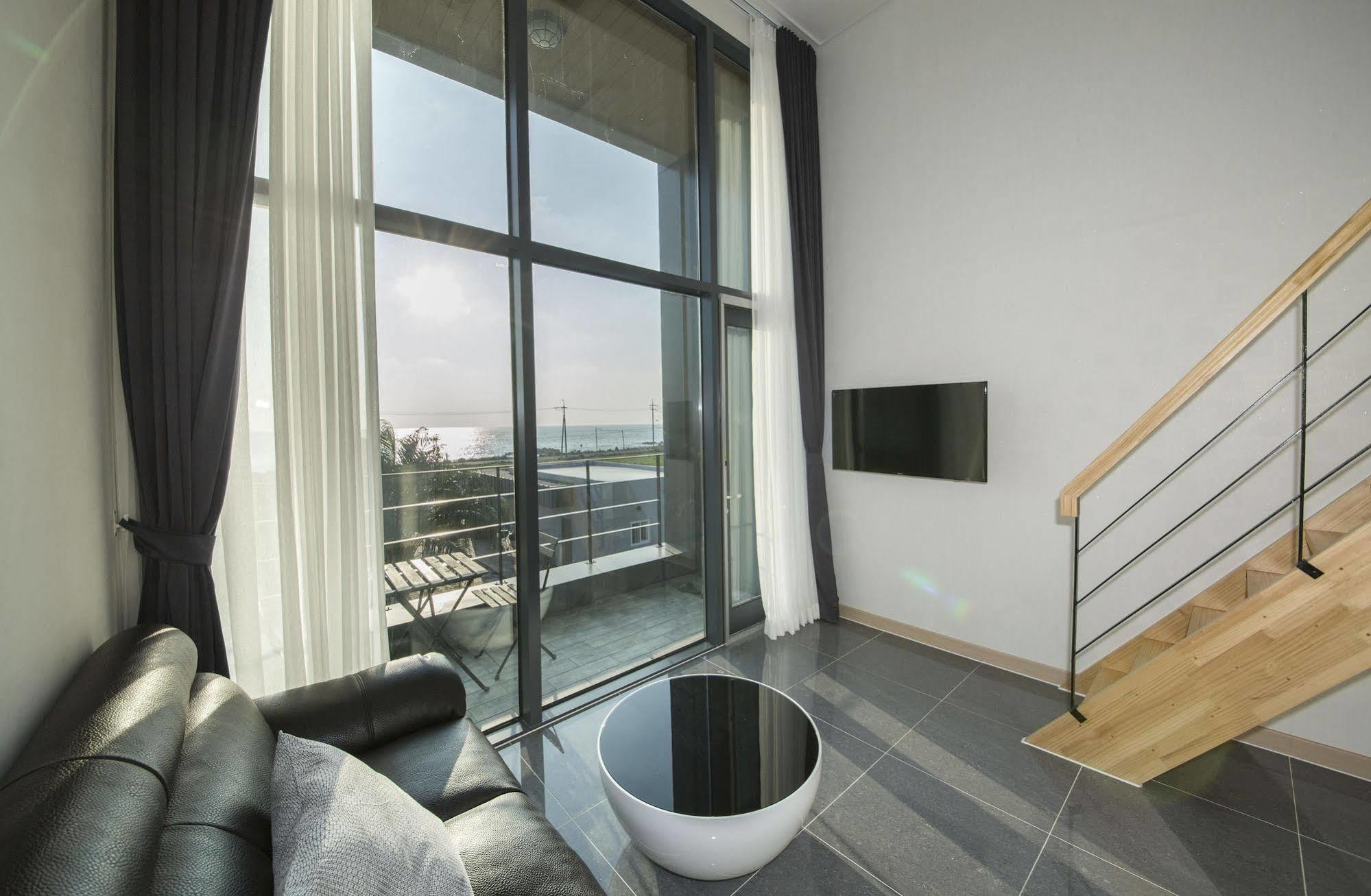 J Raum Resort Seogwipo Ngoại thất bức ảnh