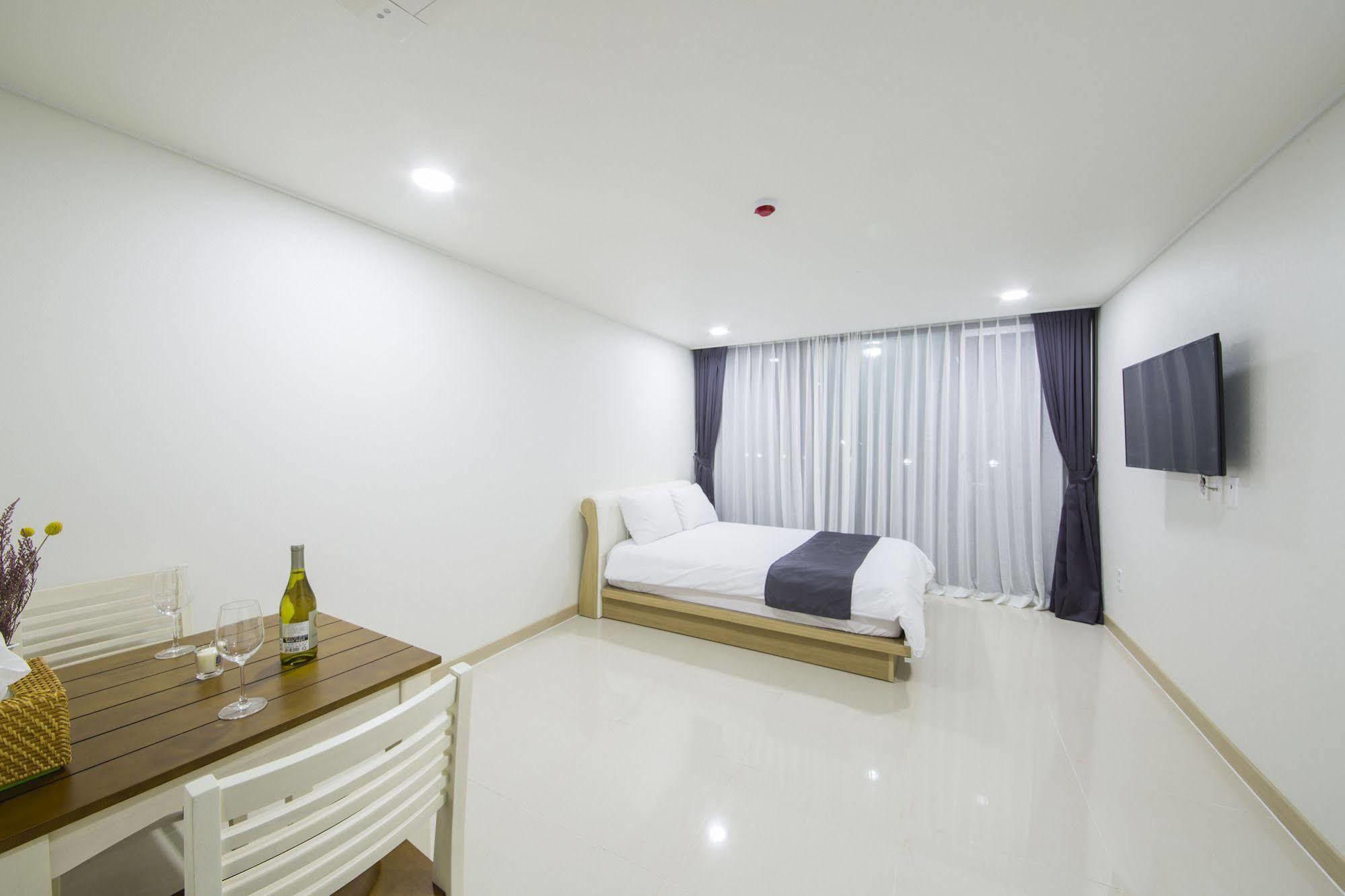 J Raum Resort Seogwipo Ngoại thất bức ảnh