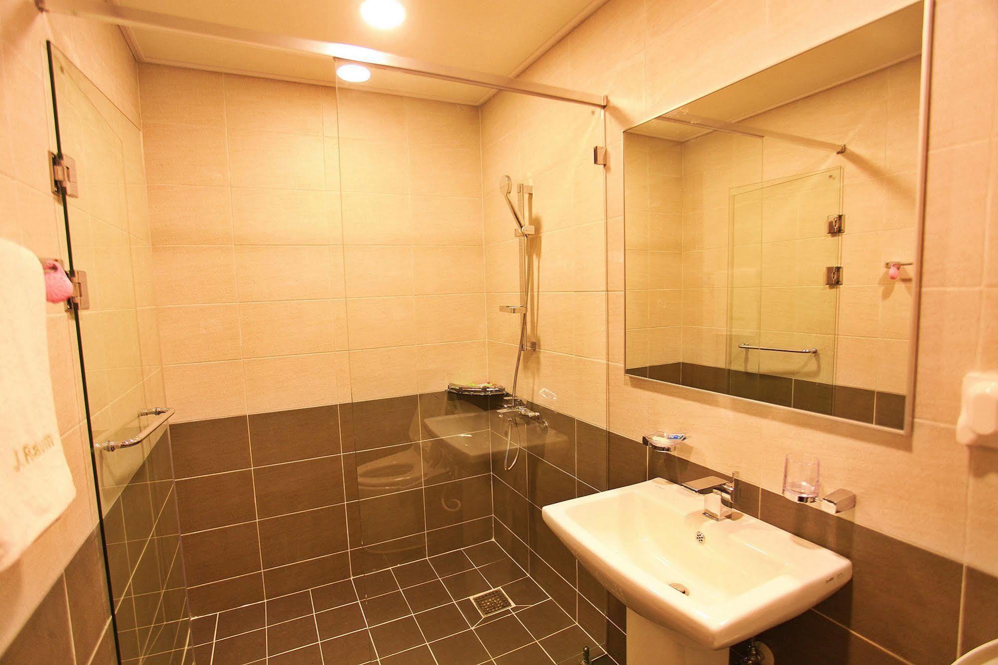 J Raum Resort Seogwipo Ngoại thất bức ảnh