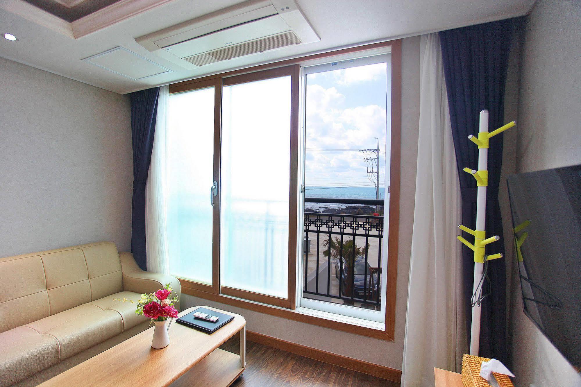 J Raum Resort Seogwipo Ngoại thất bức ảnh